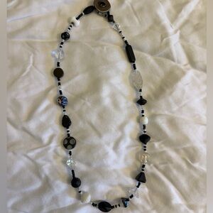Black/white bead necklace